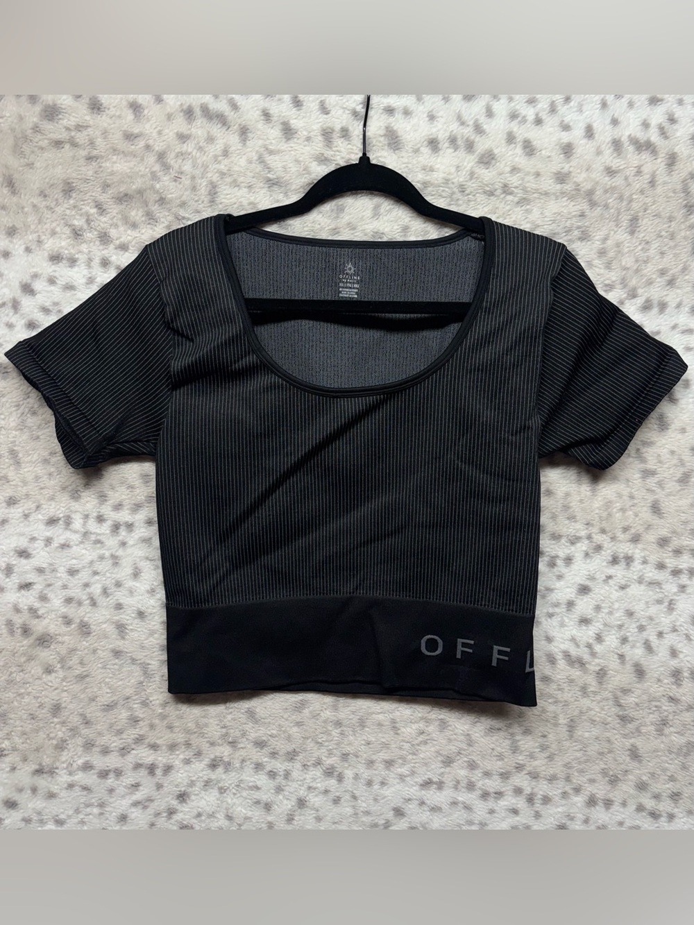 OFFLINE BY AERIE CROPPED SPORTS TOP